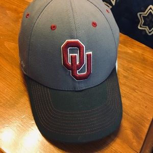 Oklahoma Sooners “OU” hat